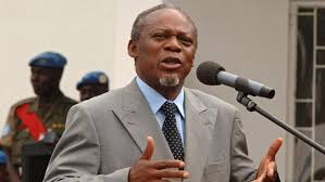 Article : Arthur Z&rsquo;ahidi Ngoma s&rsquo;&eacute;teint &agrave; Paris et laisse le Congo en dialogue